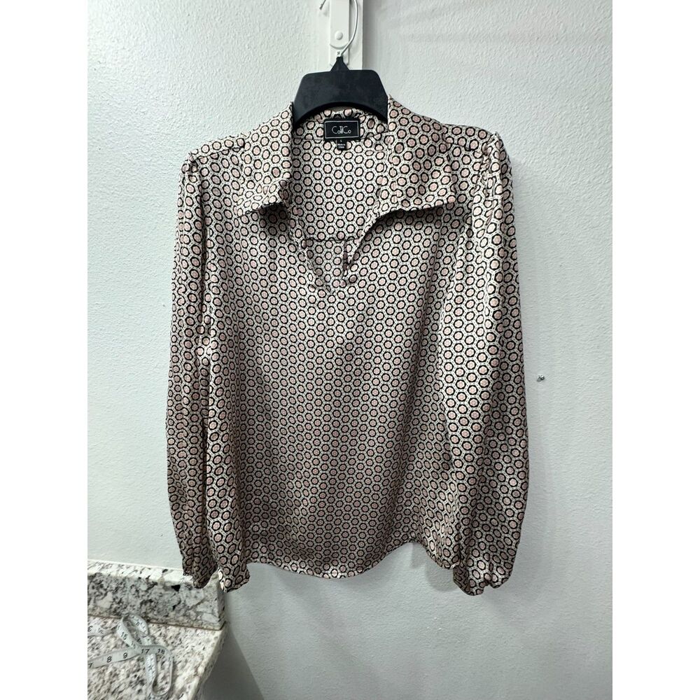 CoCo Women's Geometric Print Long Sleeve Blouse Size Medium Career Top